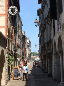 The charming avenues and alleyways of Bayonne.