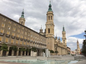 The Basilica and Plaza del Pilar, reminiscent of the large square outside the main mosque in Isfahan.