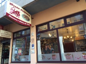 The excellent Meson Pulpeira restaurant in Santa Cruz.