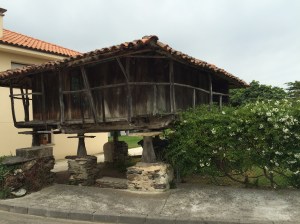 An Asturian outside storeroom - many houses have them.  We didn't know what they were at first.