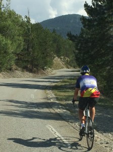 One of several cyclists we saw tackling the 2109 m Col de Vars.