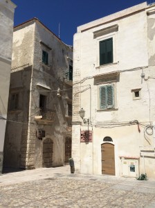A typical old square in Vieste.