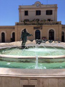 Train train station.