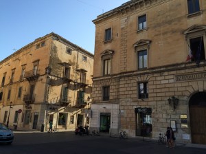 A street near the central square in Lecce.